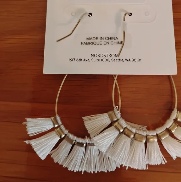 Women's White And Gold Tear Drop Hoop Tassel Earrings - Picture 3 of 4